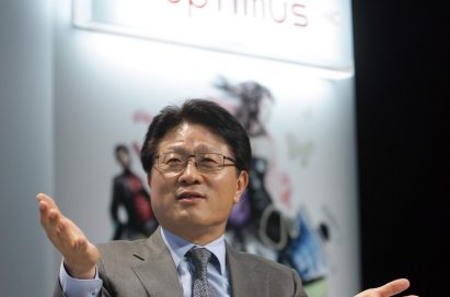 Dr. Skott Ahn sits on the LG Optimus stage while discussing LG’s new phones and strategies in operating the business.