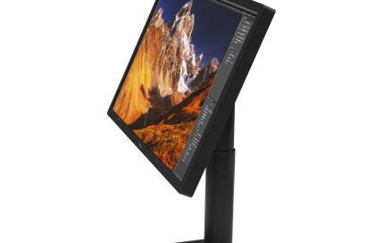 A right-side view of LG UltraFine 5K